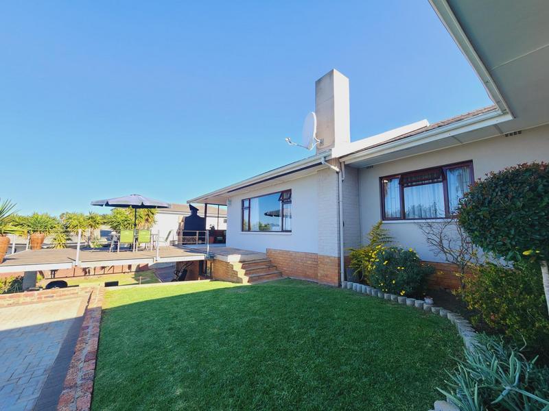 4 Bedroom Property for Sale in Welgemoed Western Cape